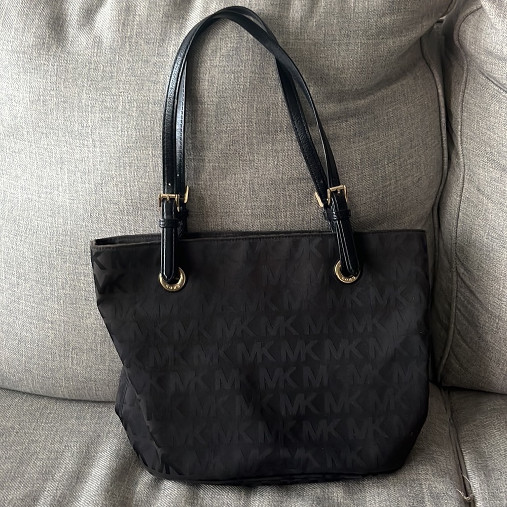 Michael Kors Logo Shoulder Bag